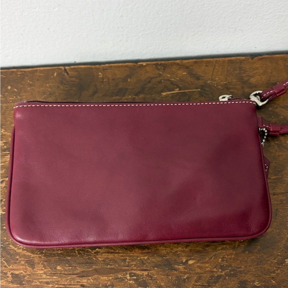 Coach Vintage Leather Wristlet in Burgundy/Merlot - Picture 7 of 11